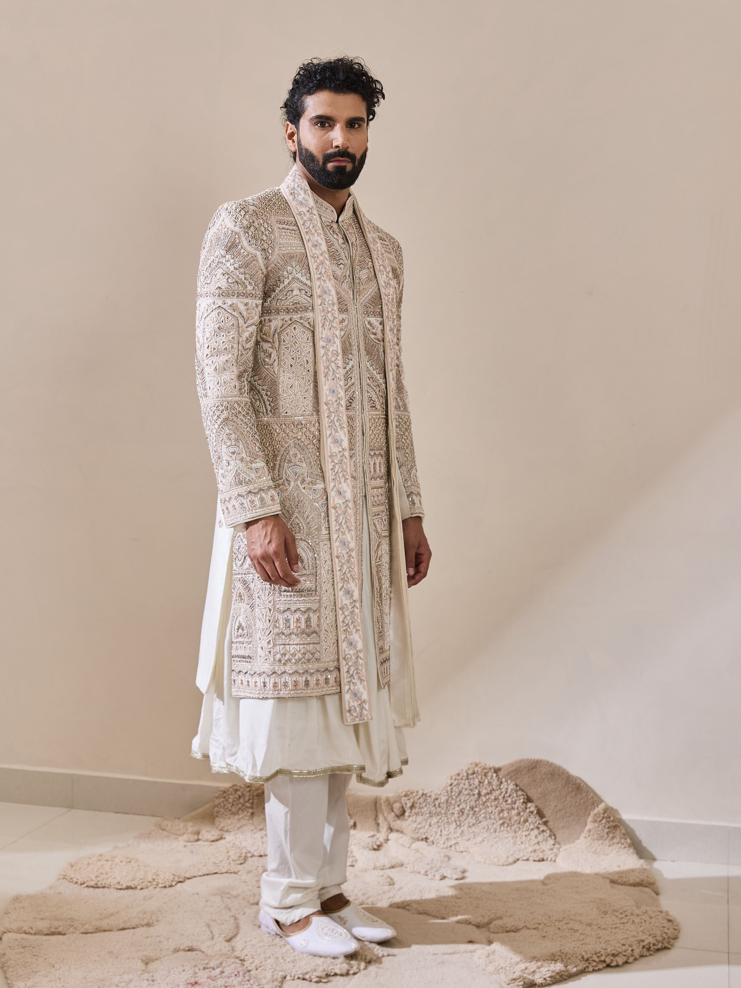 Ivory Aari And Zardozi Embroidered Sherwani
