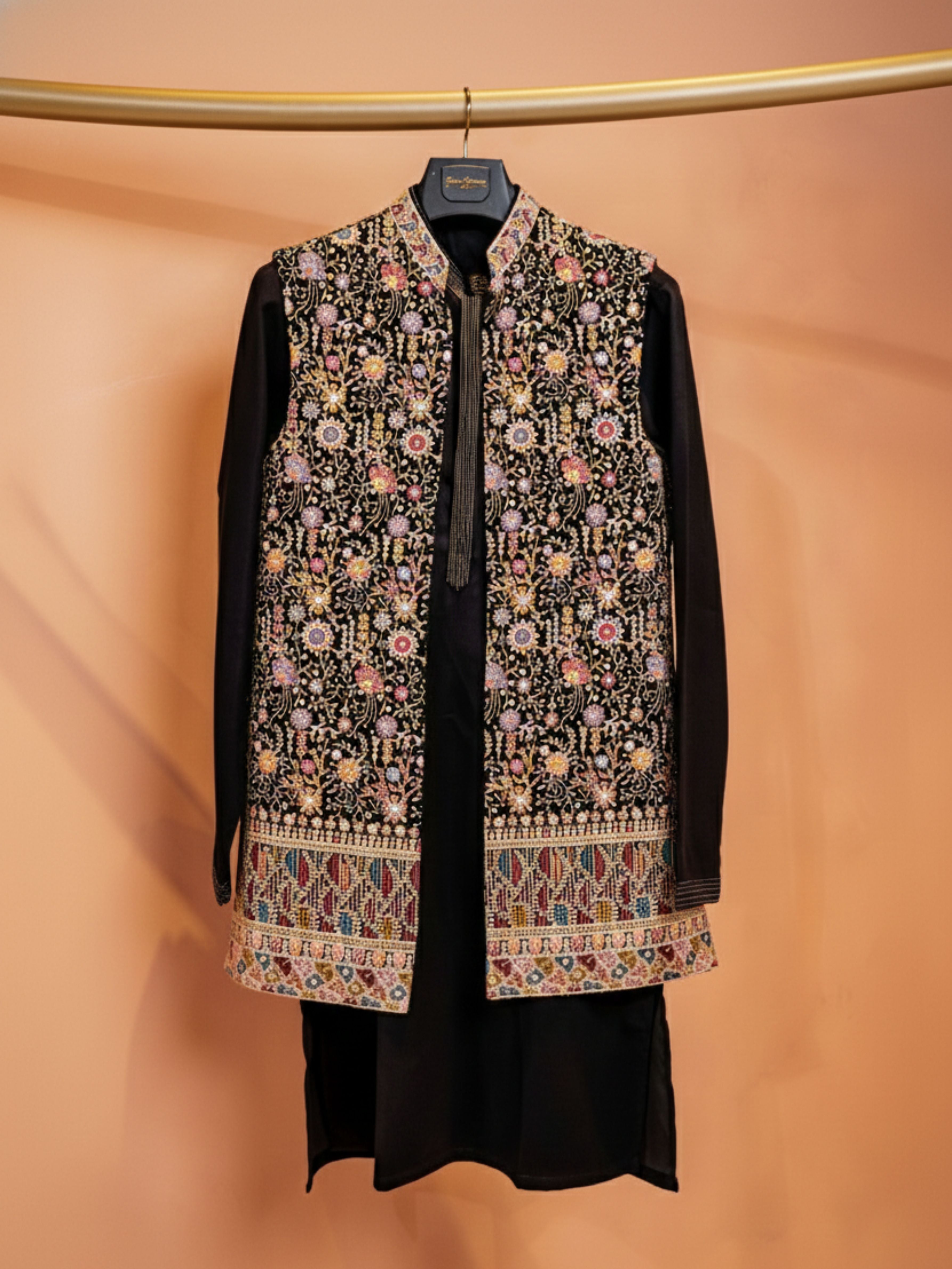 Black Thread Embroidered kurta set