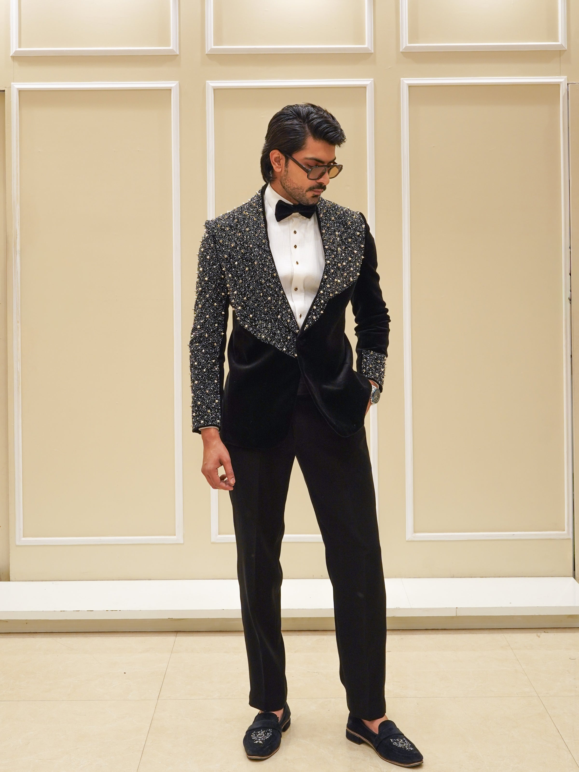 Black Cut Dana Embroidery Tuxedo Set