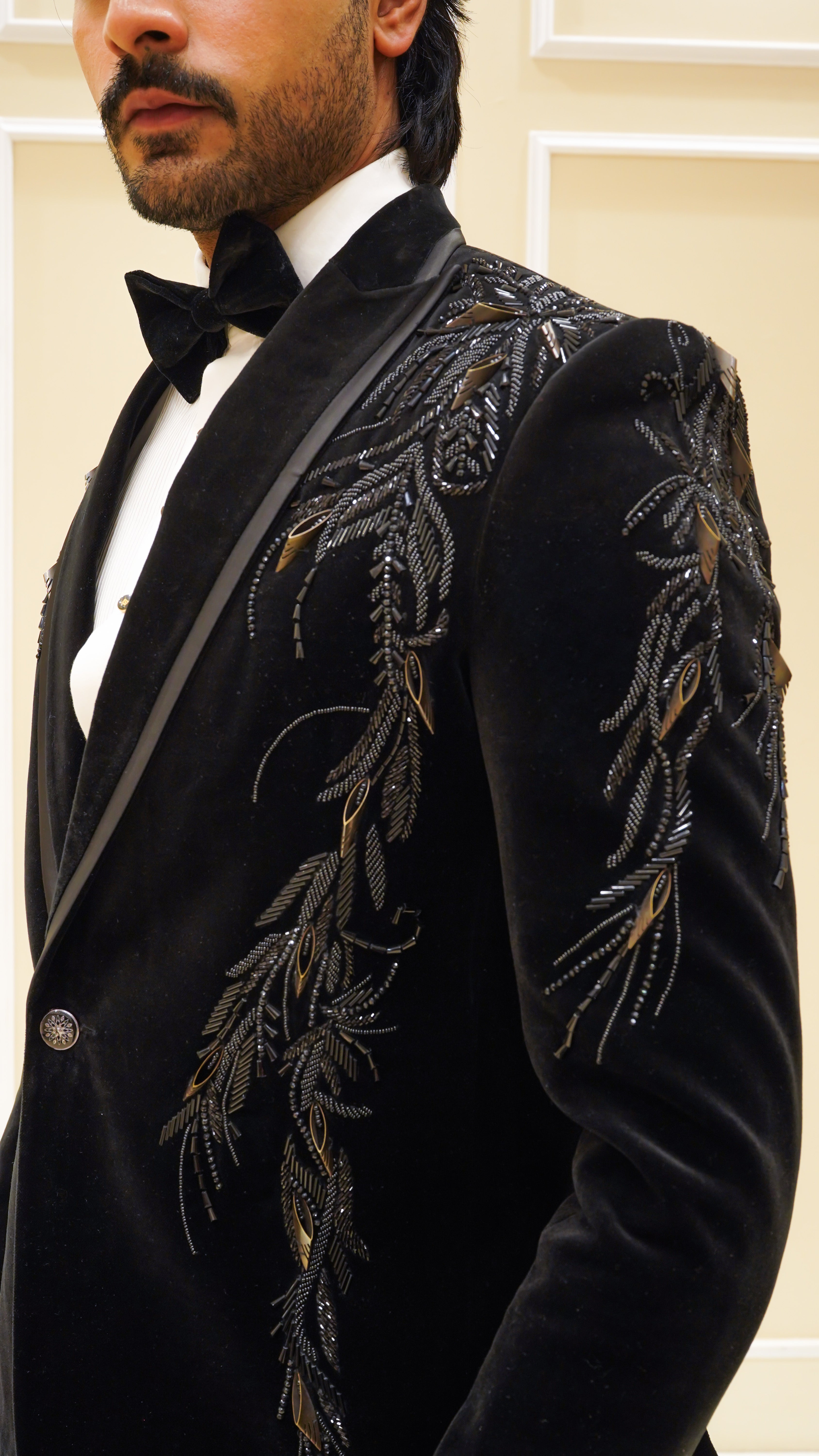 Black Cut Dana Embroidery Set