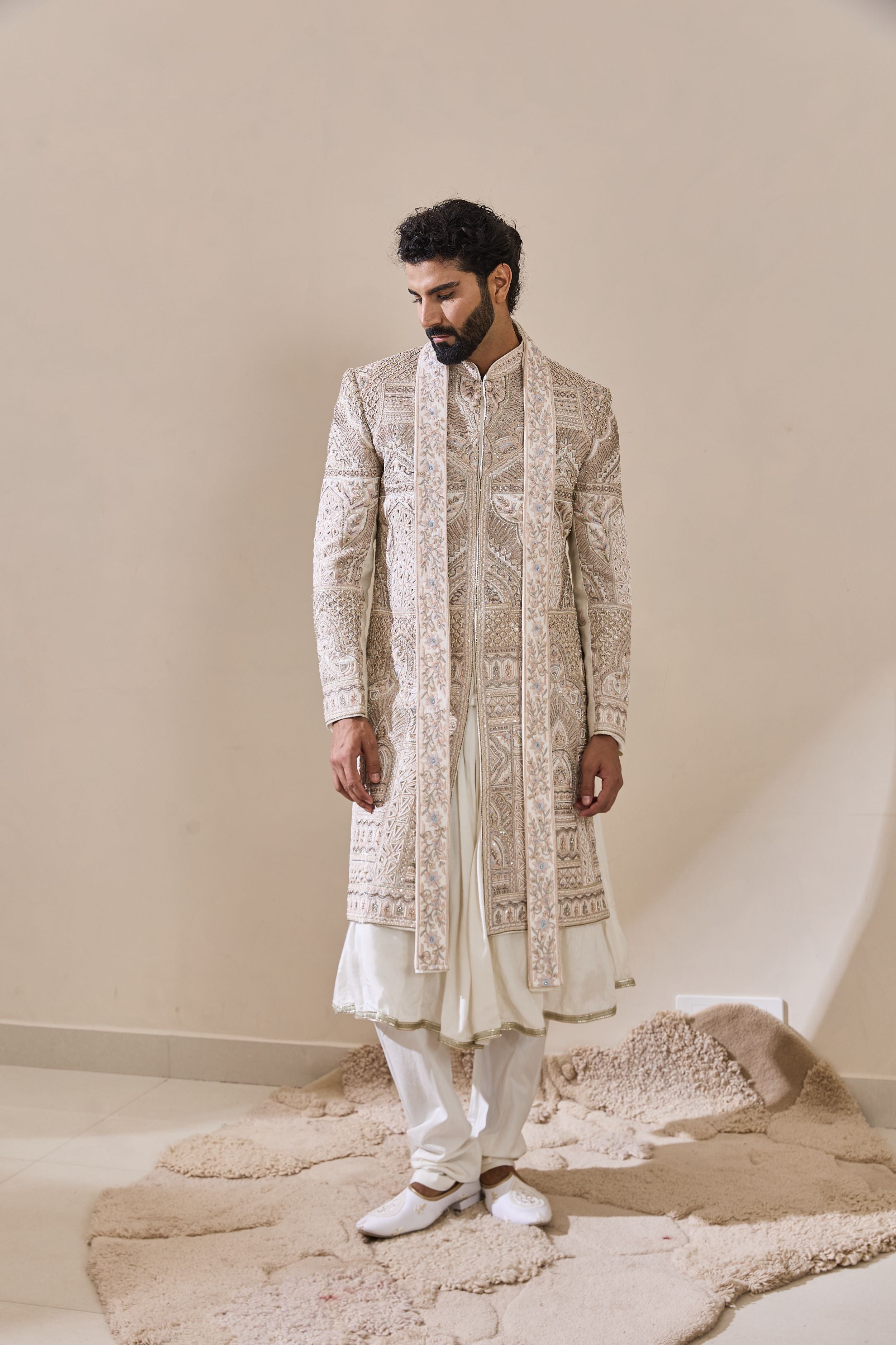 Ivory Aari And Zardozi Embroidered Sherwani
